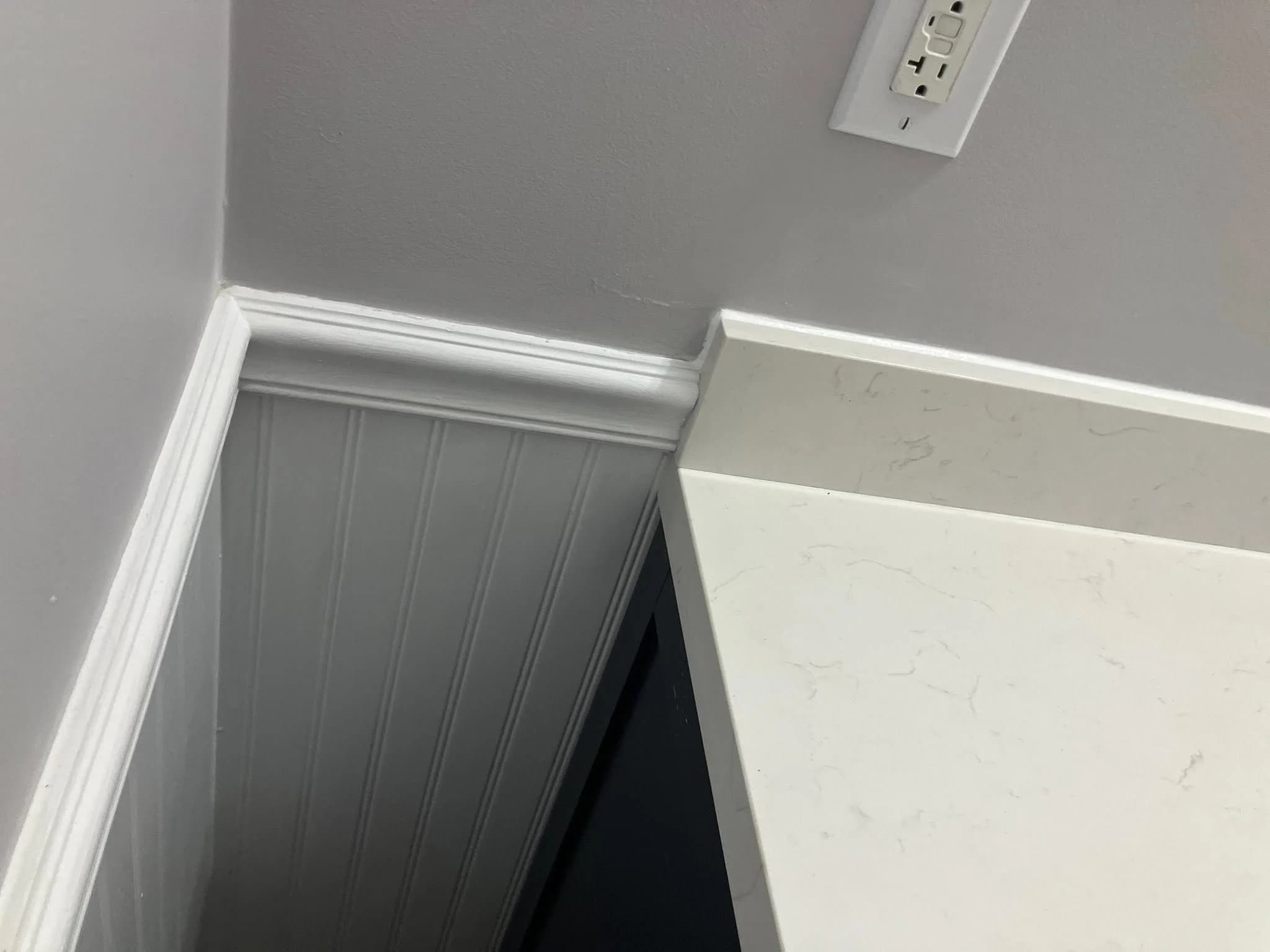 Decorative tile floor pattern